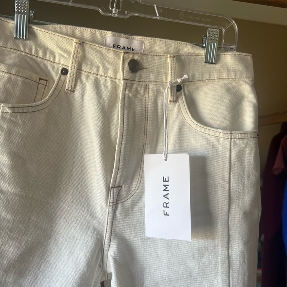 Le Vintage Bermuda Jagged Edge in Vintage White
FRAME size 26 - Picture 9 of 9